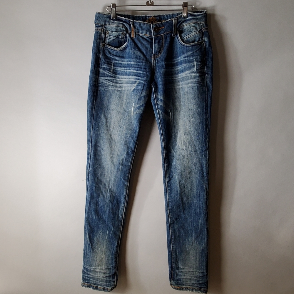 Almost Famous Jeans Size 9